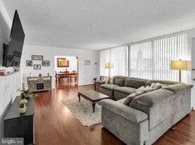 Building Photo - 3701 S George Mason Dr