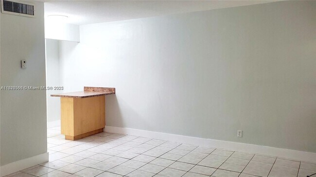 Building Photo - 4163 SW 67th Ave