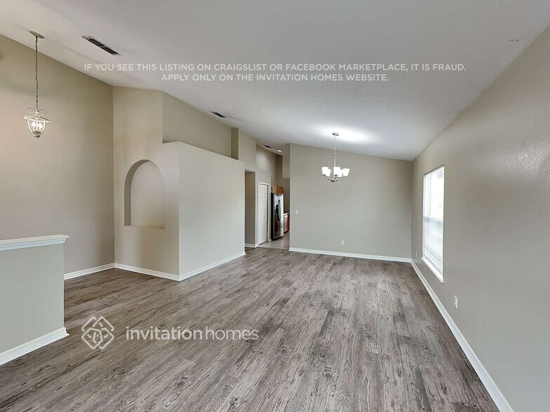 Building Photo - 265 Pima Trail