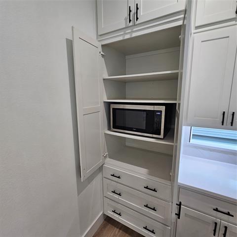 Building Photo - 2143 Mail Ave