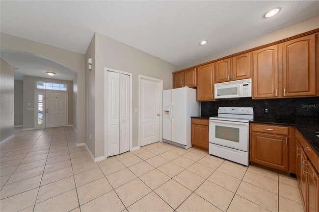 Building Photo - 607 Hacienda Cir