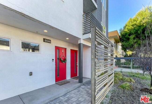Building Photo - 6546 La Mirada Ave