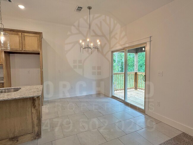 Building Photo - Single-Family Home- 2 Bed/ 2 Bath w/ Hobby...