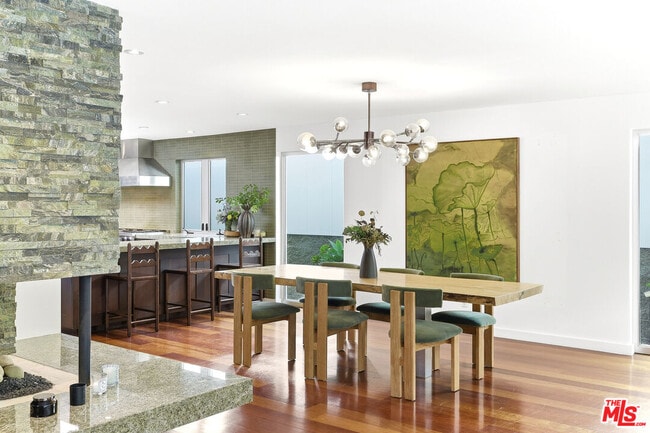 Building Photo - 3154 Queensbury Dr