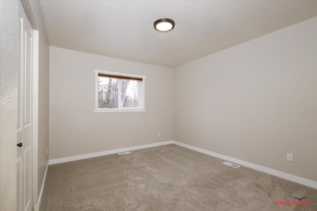 Building Photo - Enchanting Chalet-Style 3-bedroom, 2-bathroom Home!