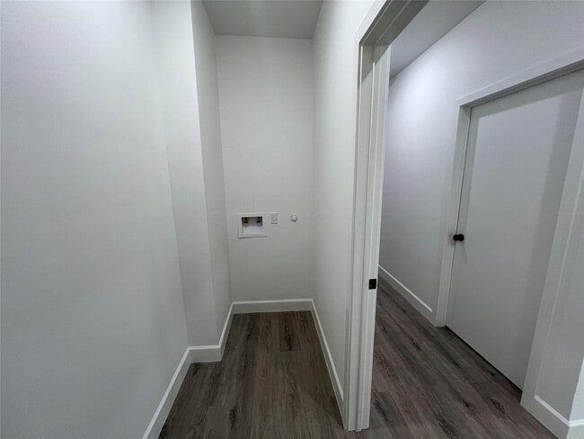Building Photo - 13314 Oak Ledge Dr