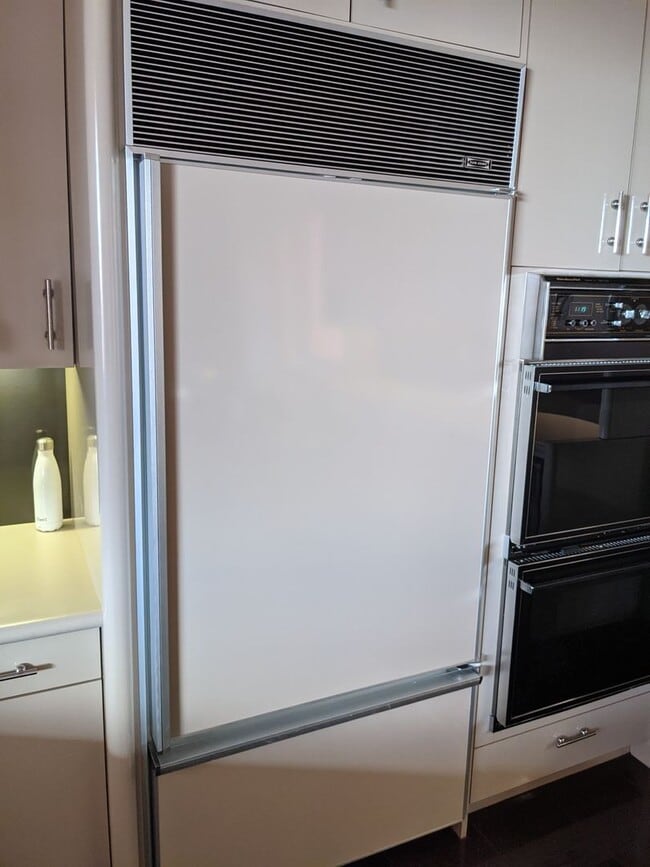 Building Photo - FINISTERRA GATED COMMUNITY RENTAL - VIEWS ...