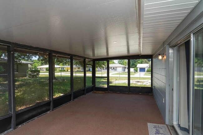 Building Photo - 354 Shores Blvd