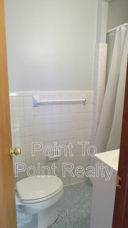 Building Photo - 1609 W 13th St