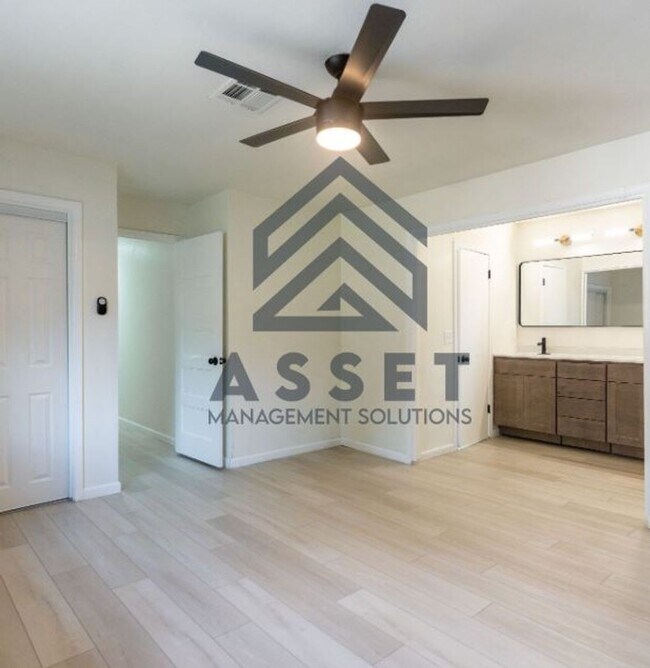 Building Photo - 801 Cogswell Cir