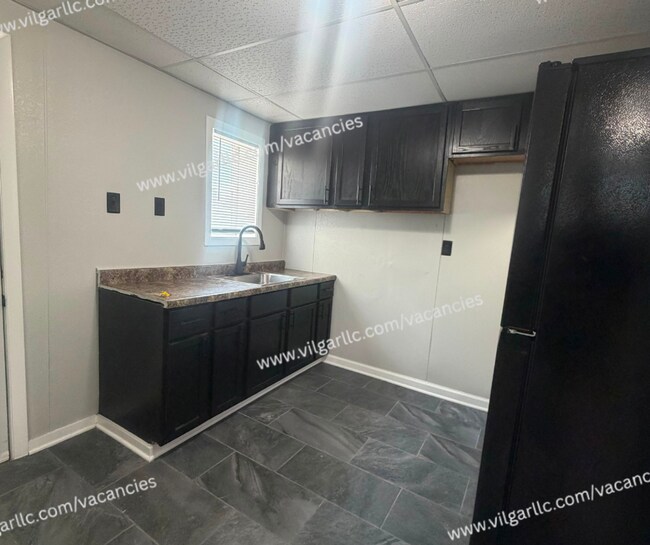 Building Photo - 5035 Tod Ave