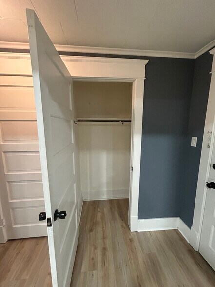 Building Photo - 179 Dana St