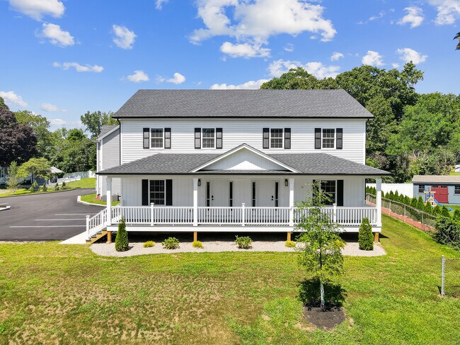 Building Photo - 33 West End Ave