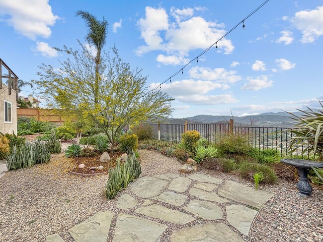 Building Photo - Spacious & Upgraded 4 Bedroom, 3 Bath Home...