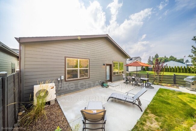 Building Photo - 3343 N Rosalia Rd