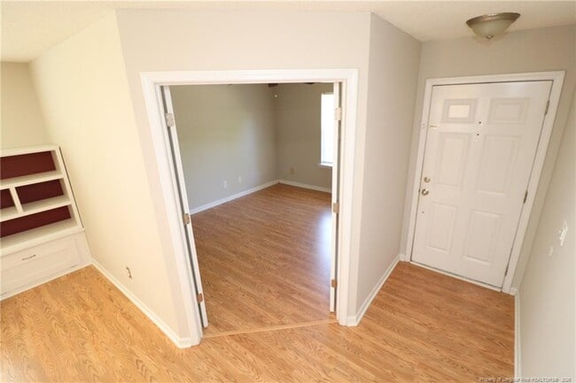 Building Photo - 217 Hartshorn Ct