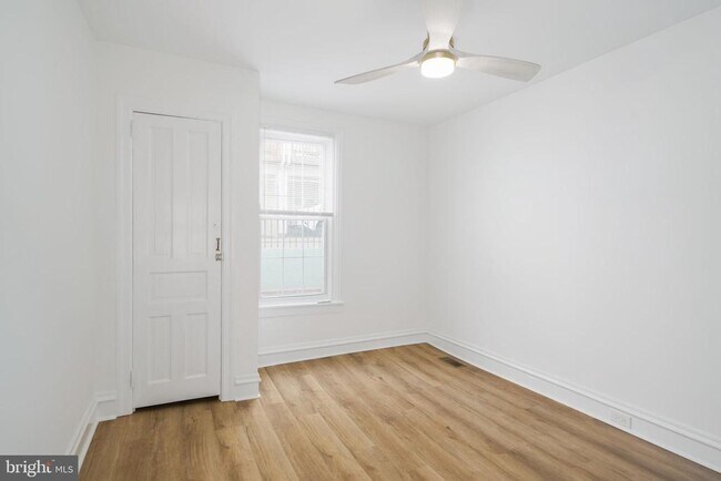 Building Photo - 3869 Terrace St