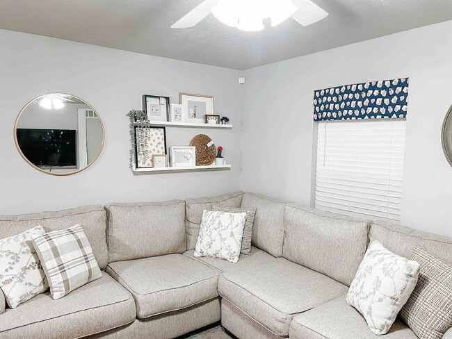 Building Photo - Brand New Modern Condo in Springville