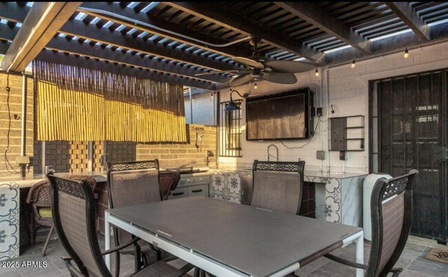 Building Photo - 1720 N Whittier Dr