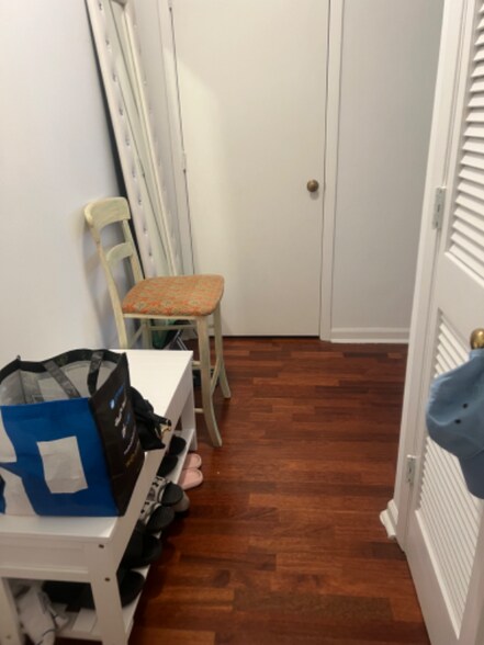 Building Photo - 1280 WPS