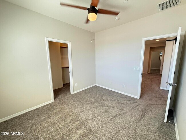 Building Photo - 9237 W Coolbrook Ave