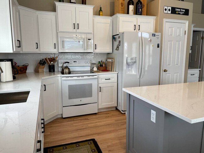 Building Photo - 4741 E Patio Spgs Cir