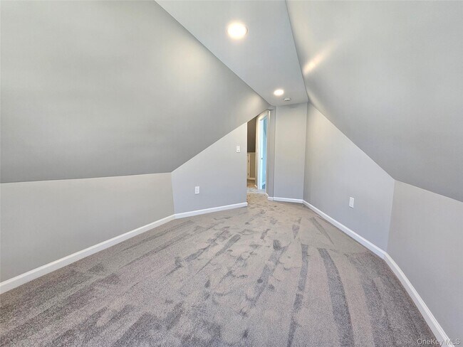 Building Photo - 139 W Main St