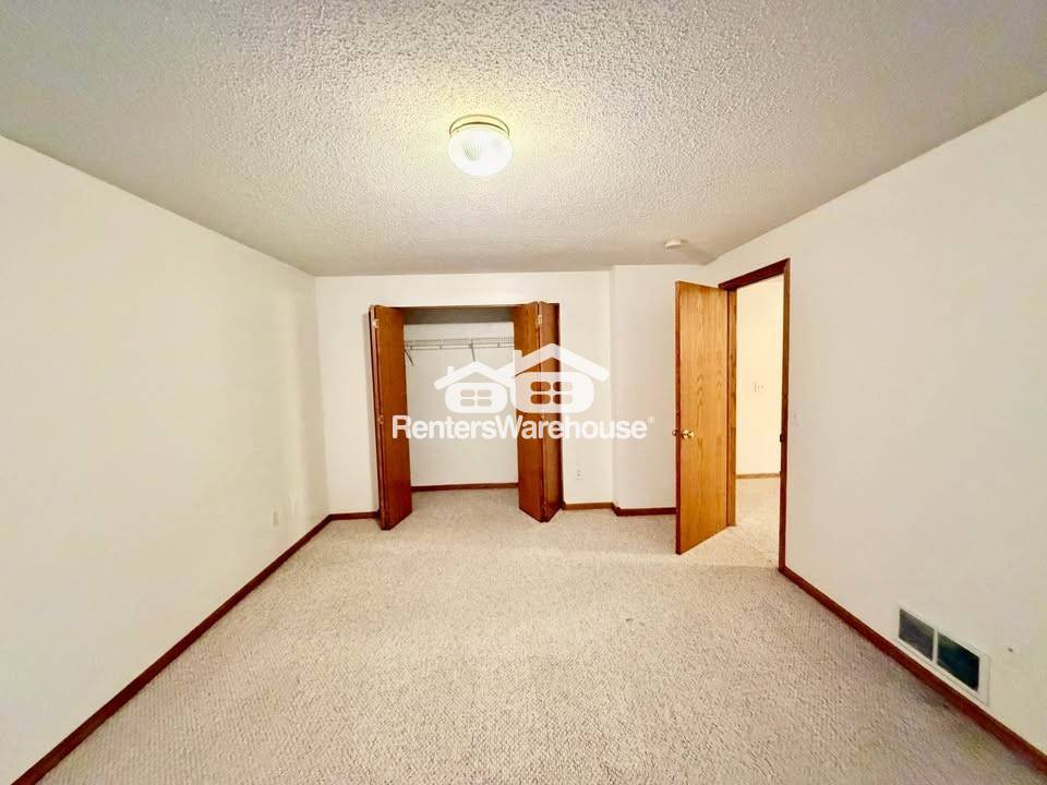 Building Photo - 495 S 51st St