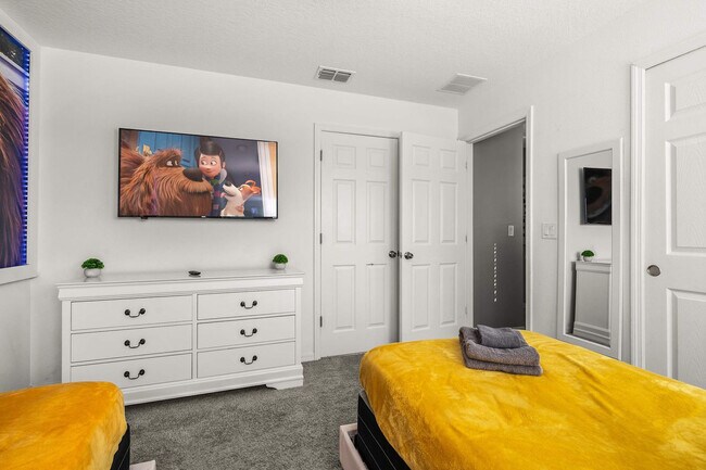 Building Photo - 8953 Amelia Downs Trail