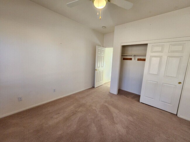 Building Photo - Charming Single-Story Pulte Home in a corner lot. 0