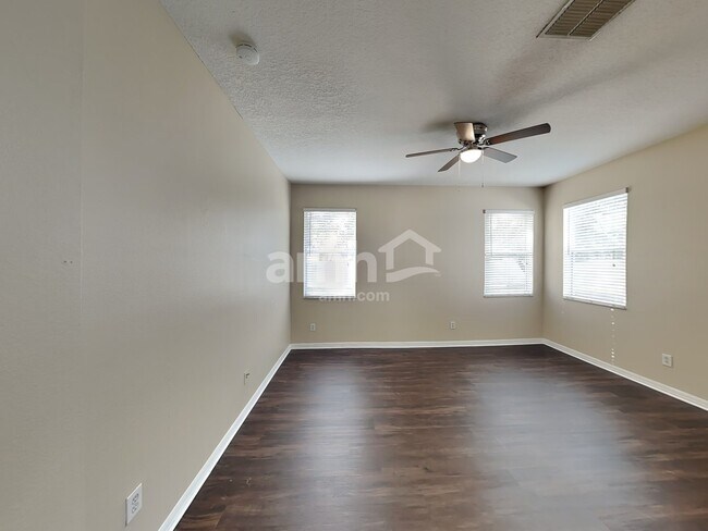 Building Photo - 13136 Oulton Circle