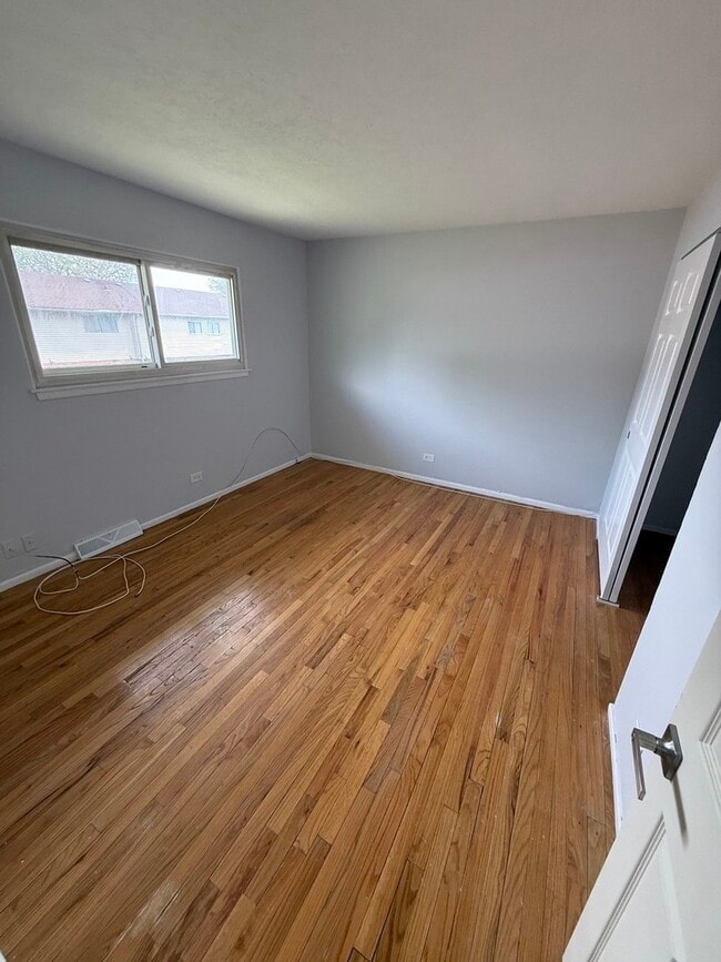 Building Photo - 4014 Euclid Ln