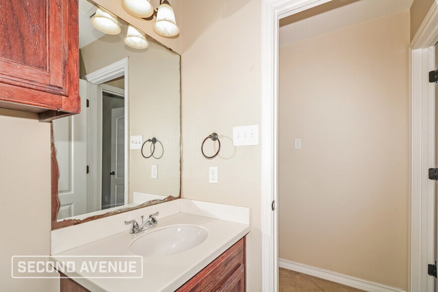 Building Photo - 3622 Garnet Ct