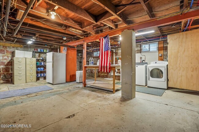 Building Photo - 108 Burlington Ave