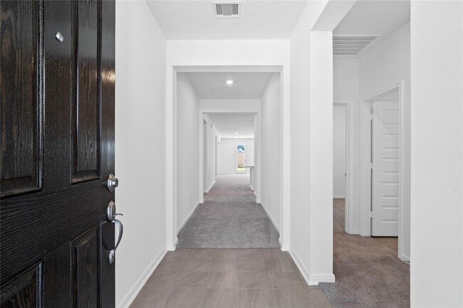 Building Photo - 18214 Sessile Oak Dr