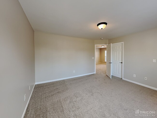 Building Photo - 1514 Red Oak Dr