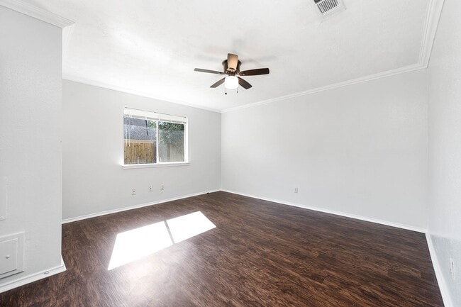 Building Photo - 3423 Nutwood Ln