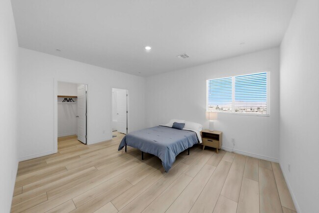 Building Photo - 2023-Built Liberty Floorplan-NEXT-GEN Suite w/3338 sq ft living space w/5 BR’s, 4 1/2 BA's, 3 car...