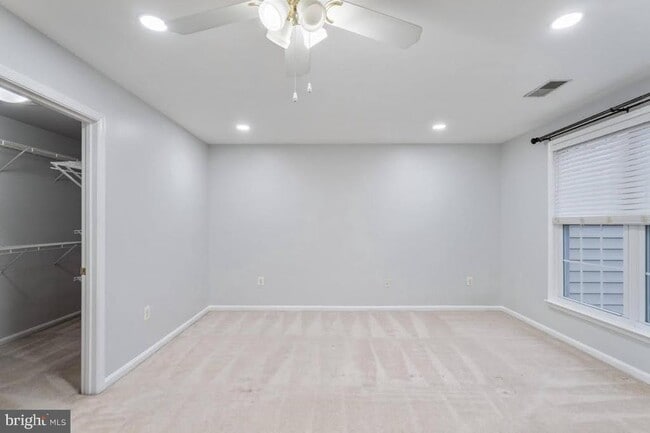 Building Photo - 8648 Royal Worcester Ln