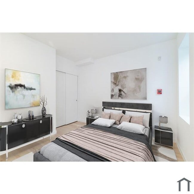 Building Photo - 2717 N Howard St