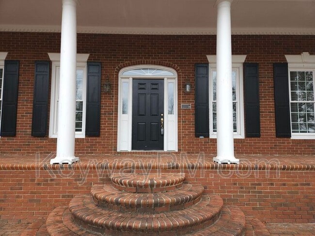 Building Photo - 954 Windmill Ln