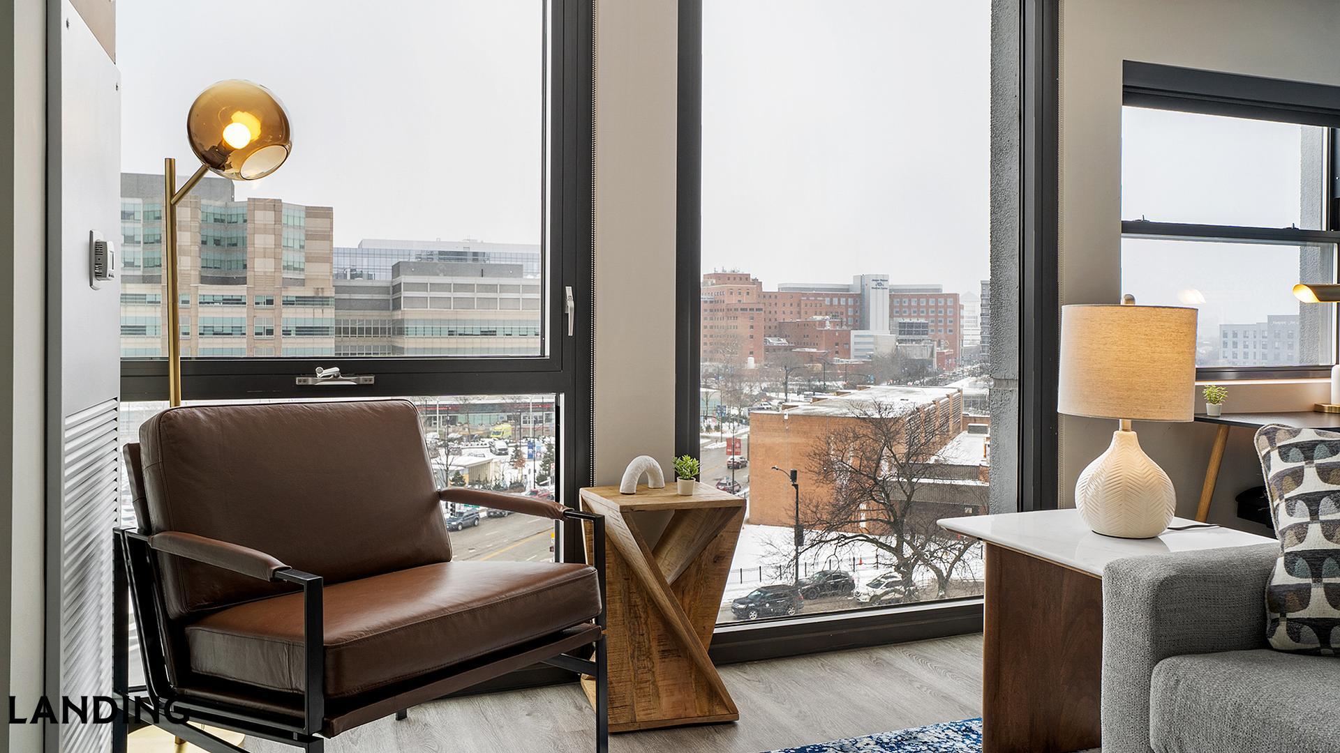 Building Photo - 1922 W Ogden Ave