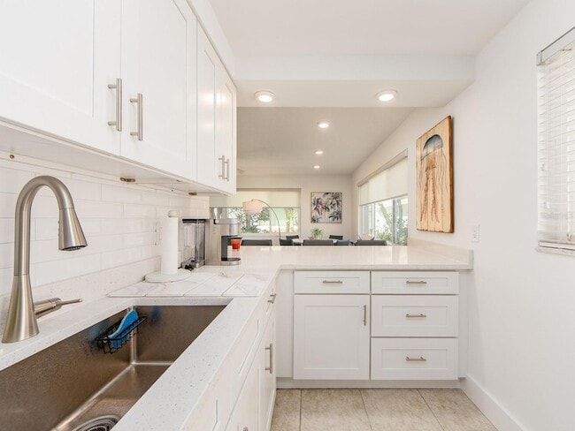 Building Photo - 241 Skiff Point