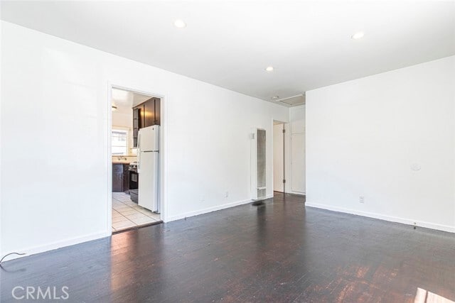 Building Photo - 347 W Dryden St