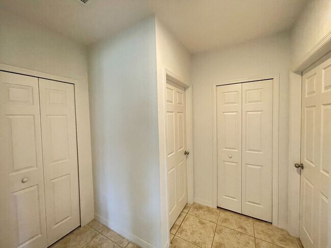 Building Photo - Bella Pointe-3641 Sail Harbor Dr Kissimmee...