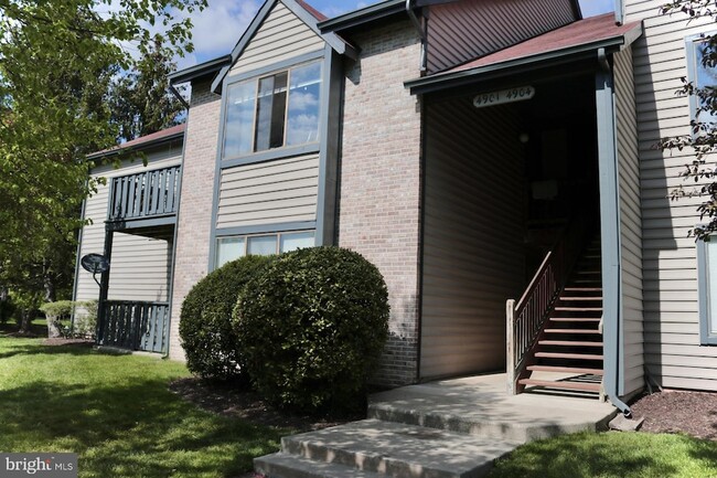 Primary Photo - 4901A Dunbarton Rd