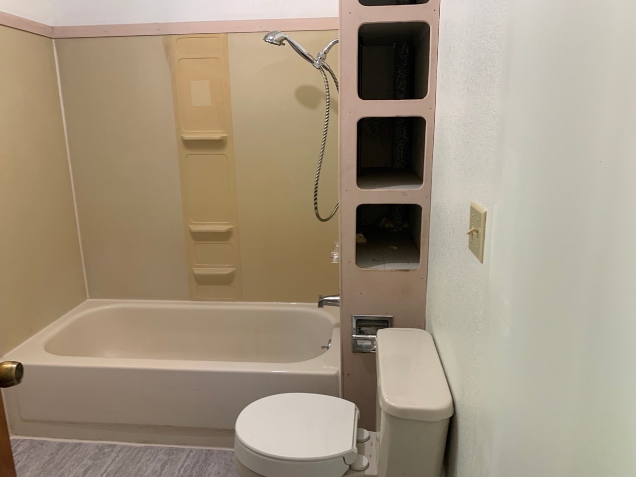 Building Photo - 4701 Park Hill Dr