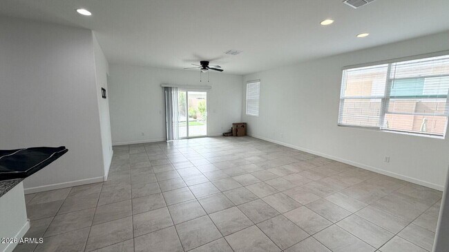 Building Photo - 40145 W Hillman Dr