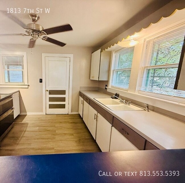 Building Photo - 1813 7th St W