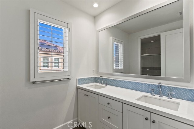 Building Photo - 112 Vigna